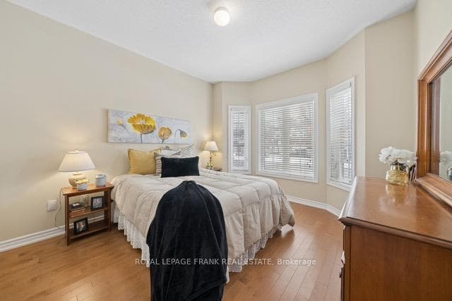 38 Fred Barnard Way photo 4