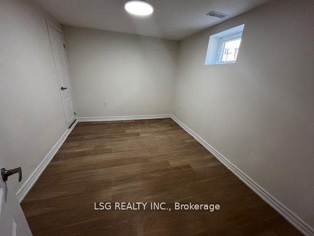 110 Woodward Avenue Unit Lower photo 4