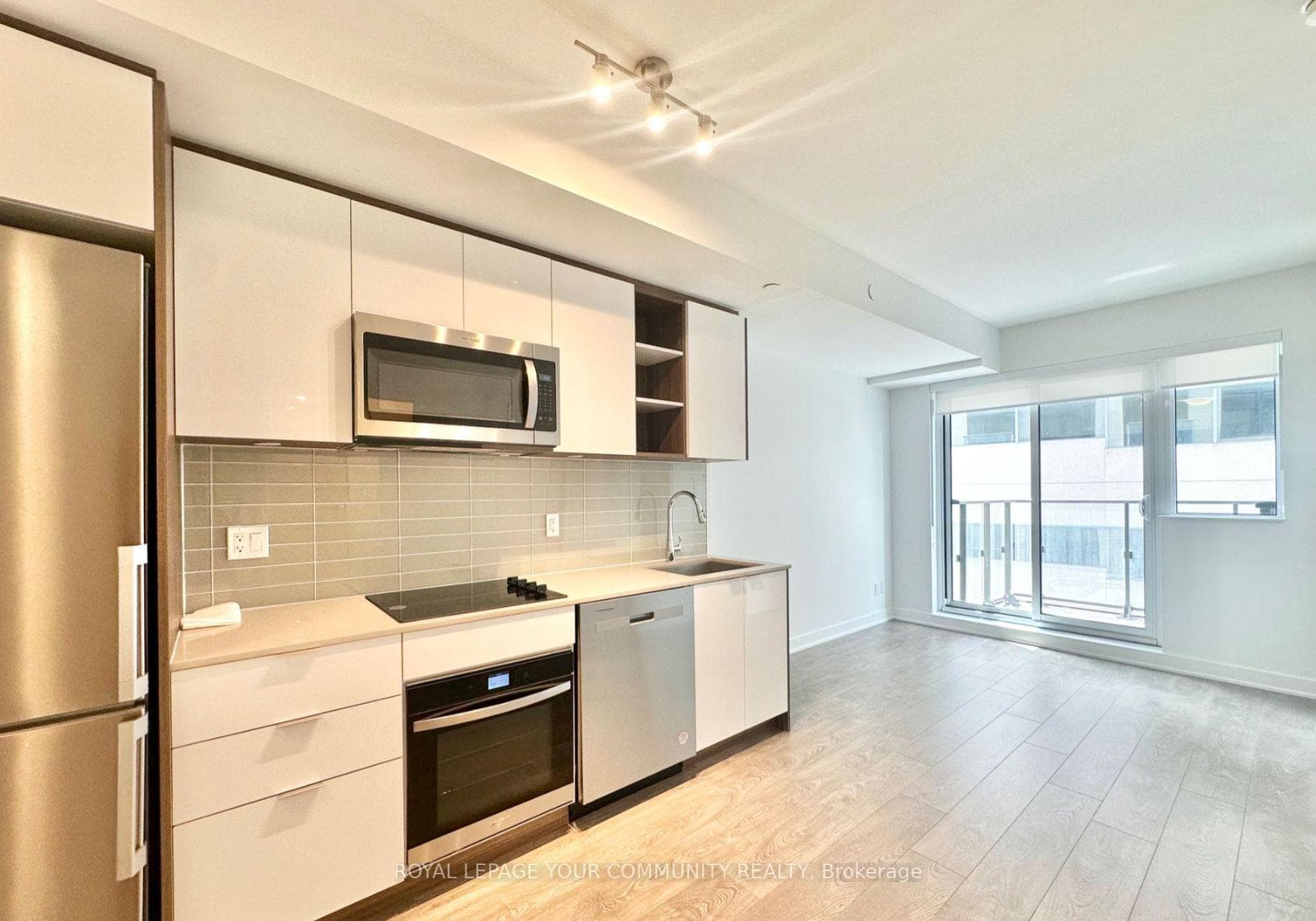543 Richmond Street Unit 1028 photo 5