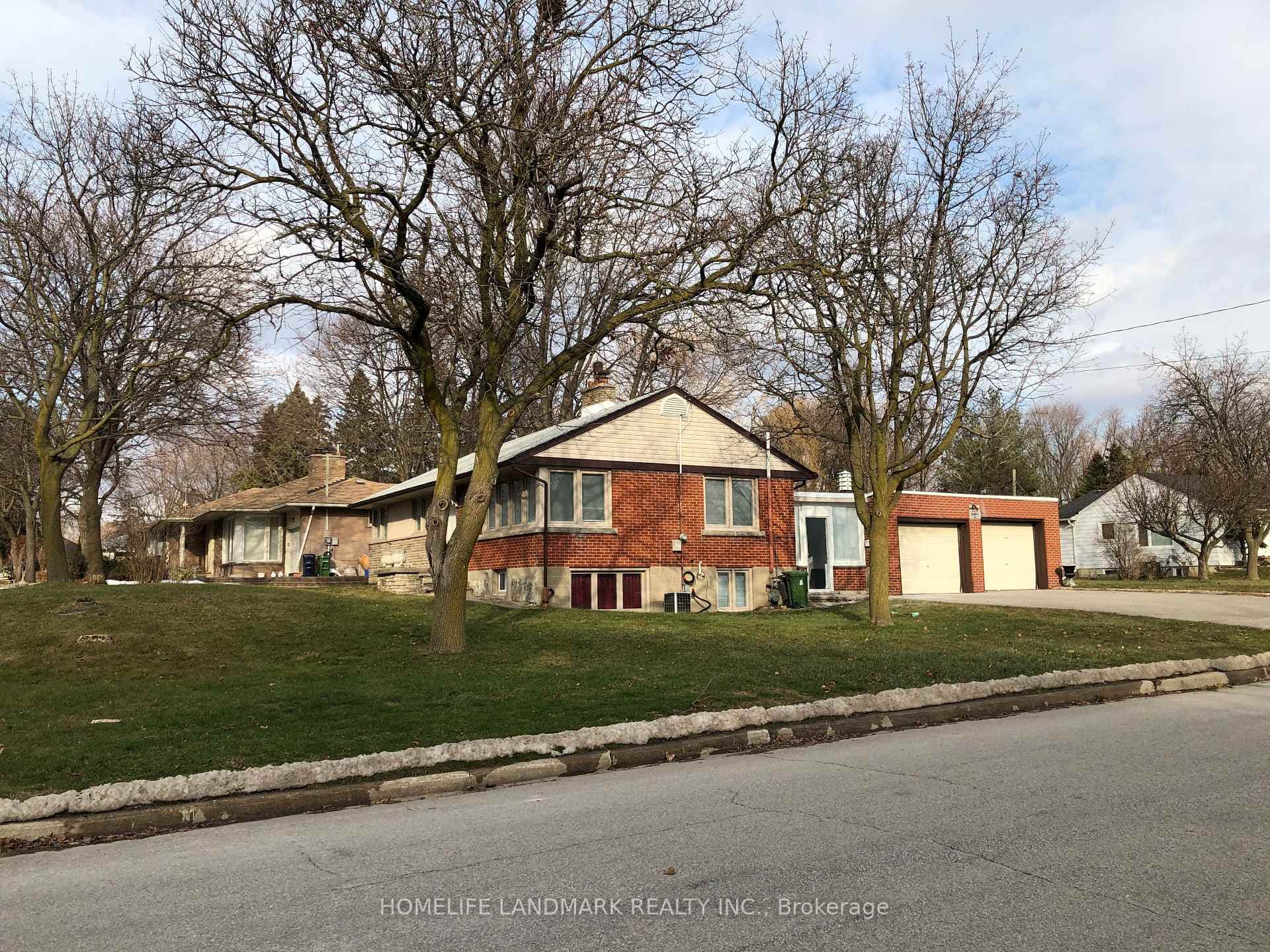 2419 Kennedy Road photo 3