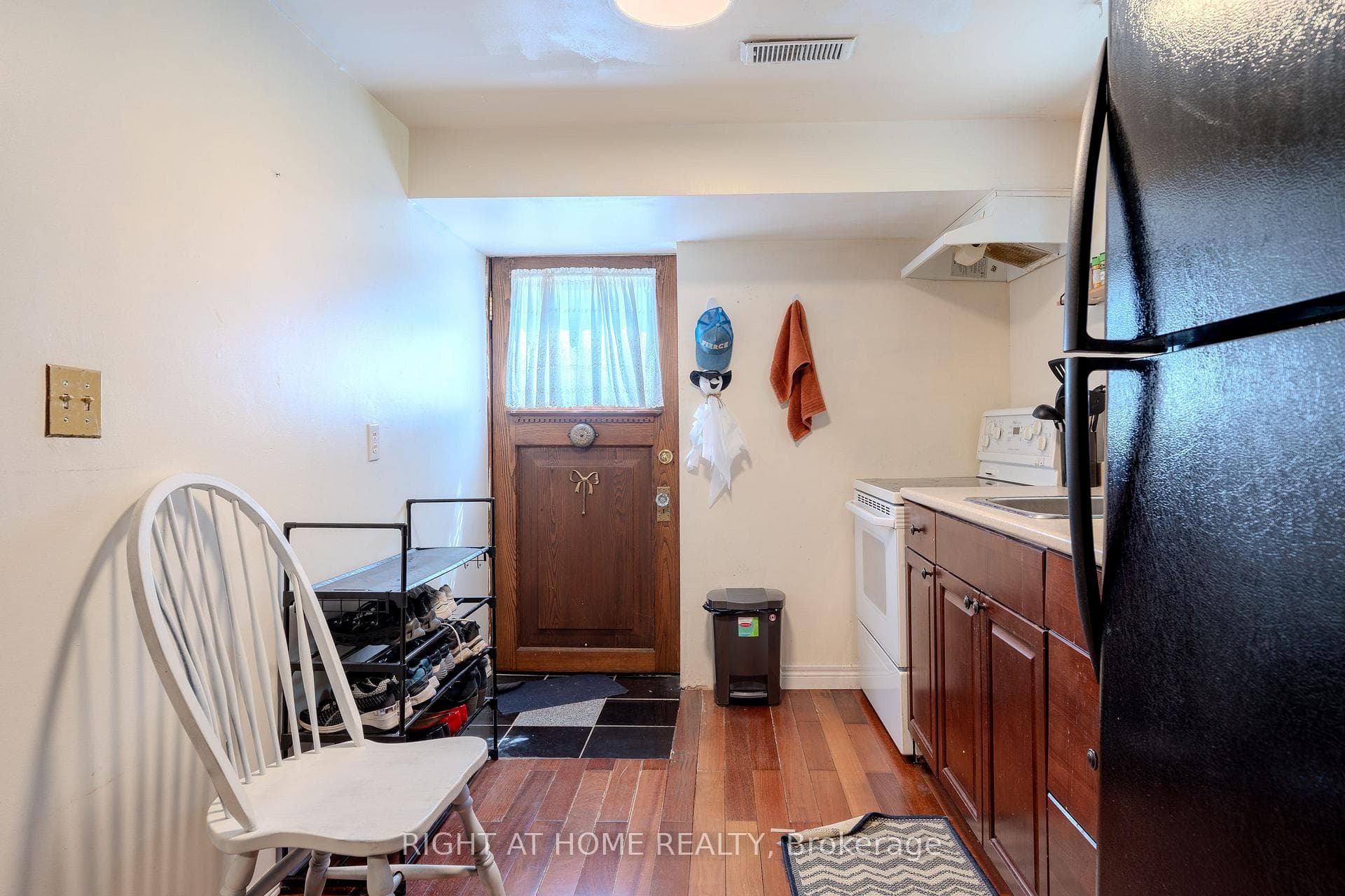 80 Chilton Drive photo 30