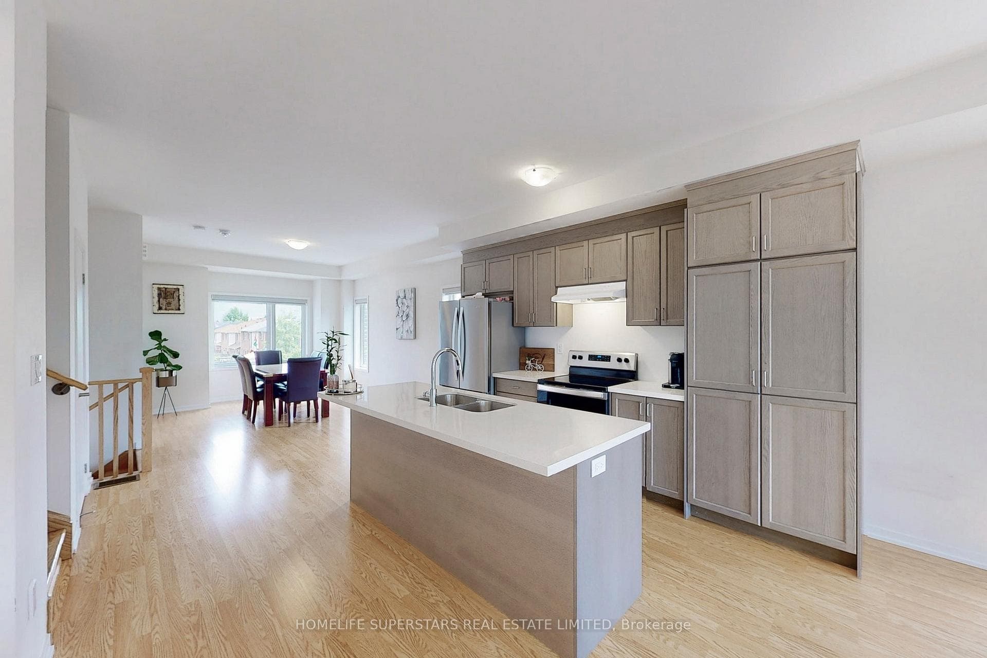 154 Landsbridge Street photo 11