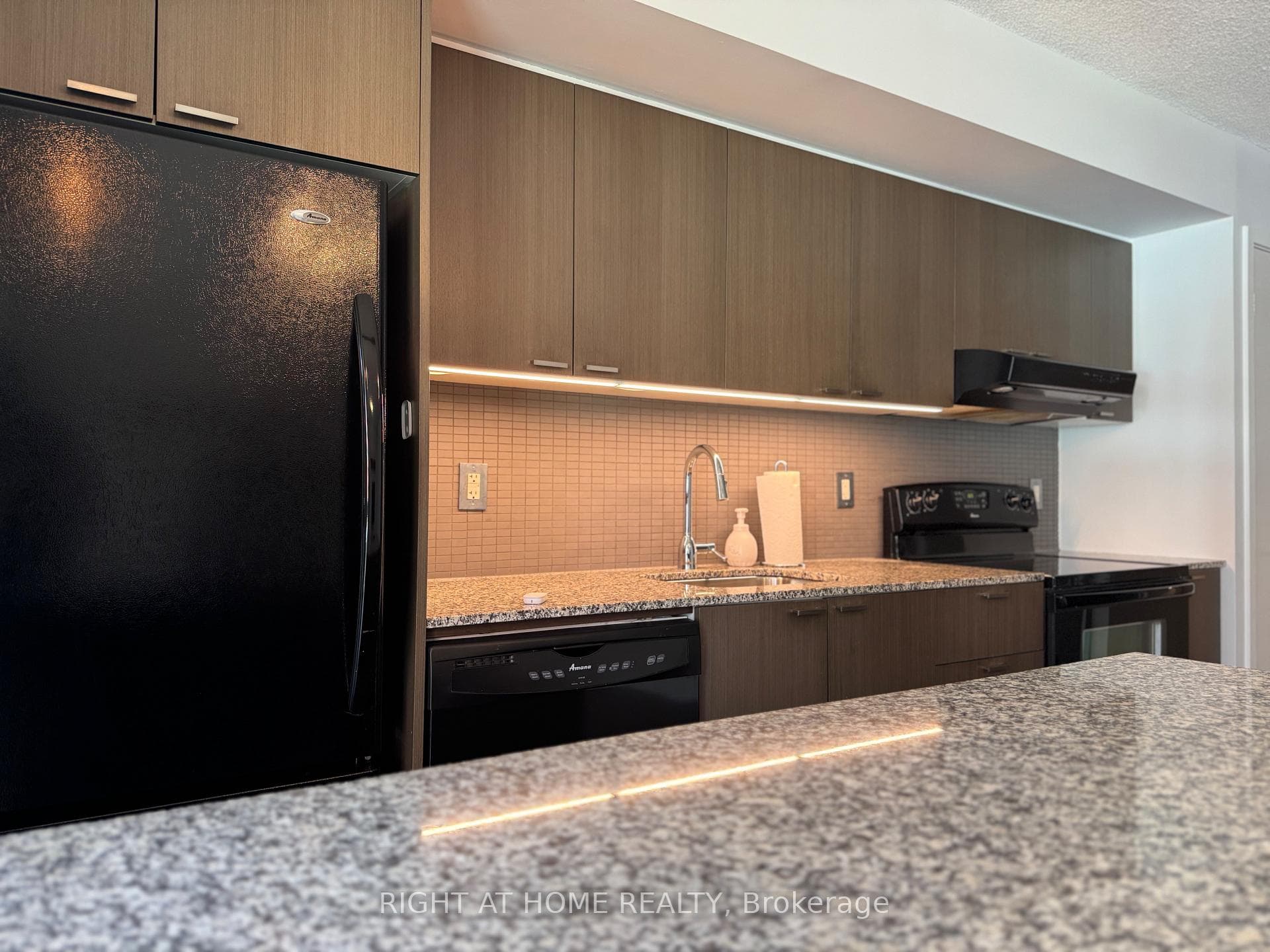 110 Charles Street Unit 510 photo 7