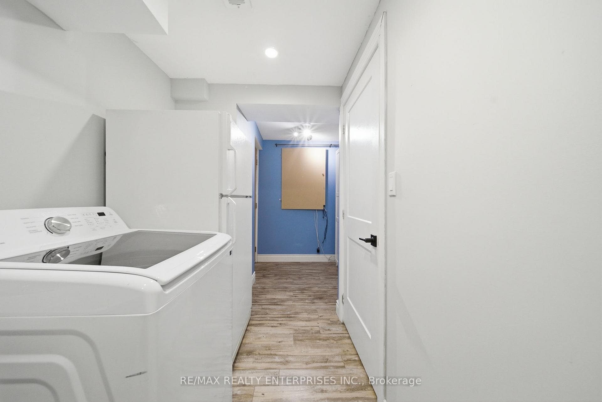 6930 Elliott Parliament Street photo 32