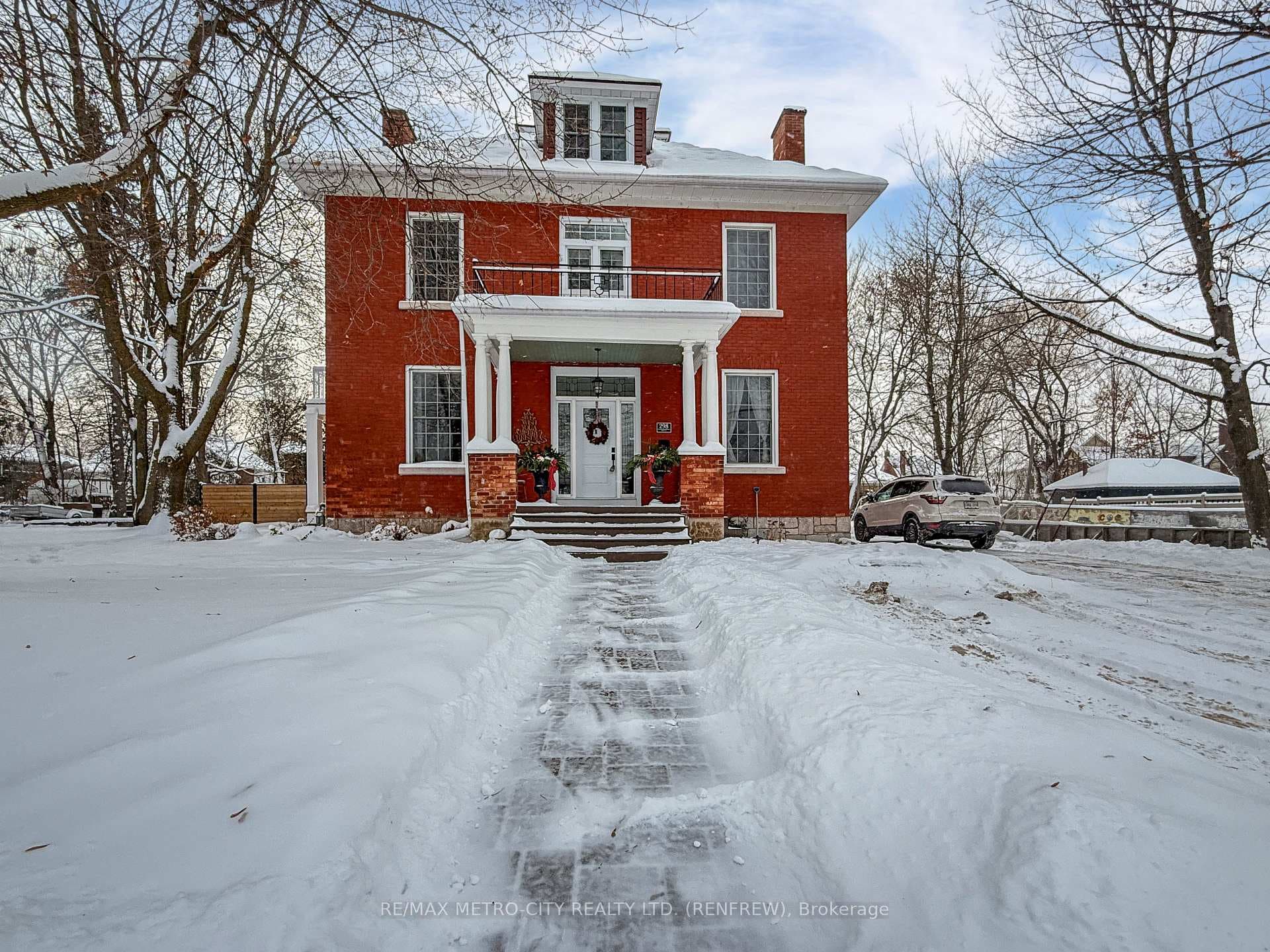 298 Barr Street photo 2