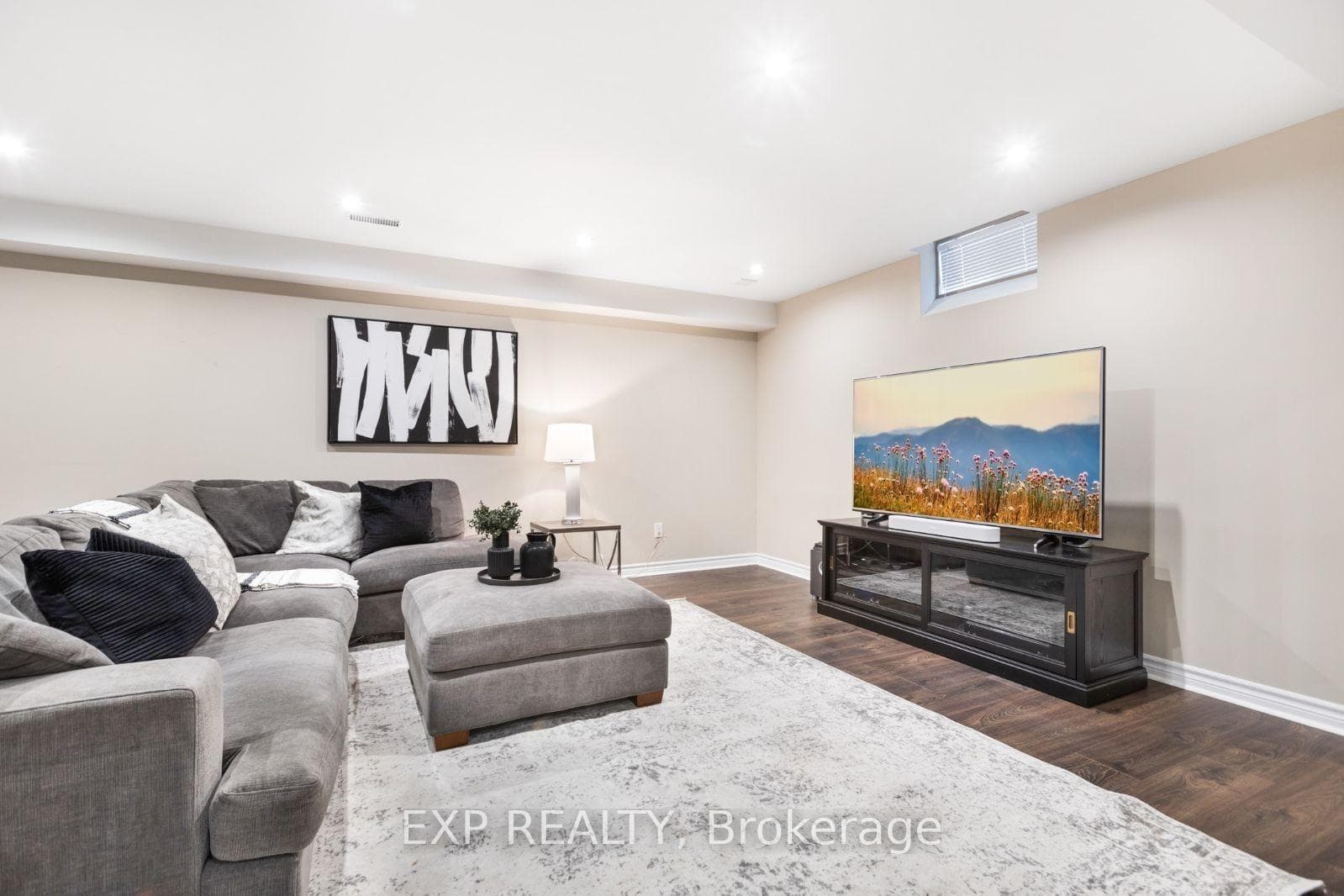 160 Gregorio Avenue photo 18