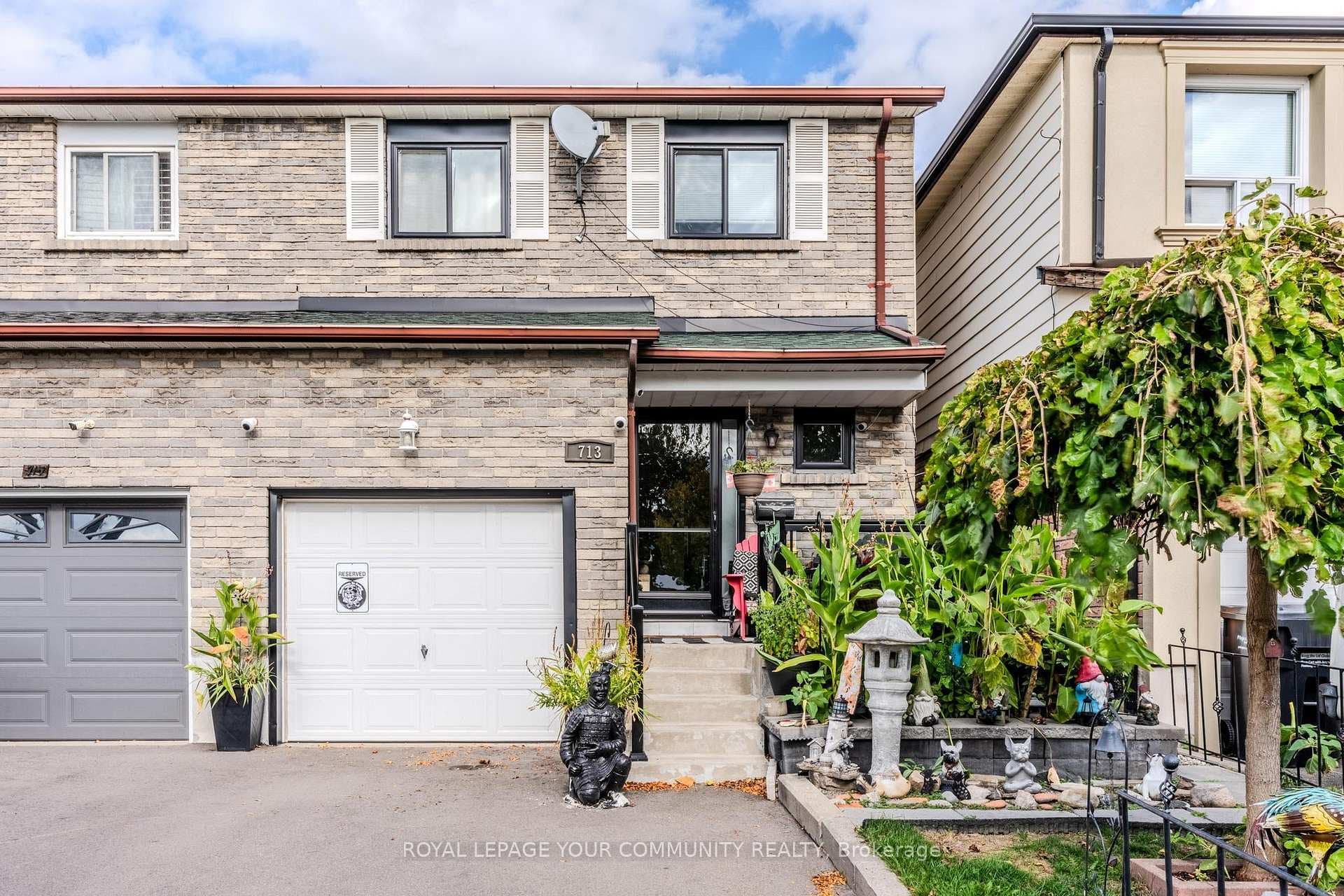 713 Ashburnha Place photo 2