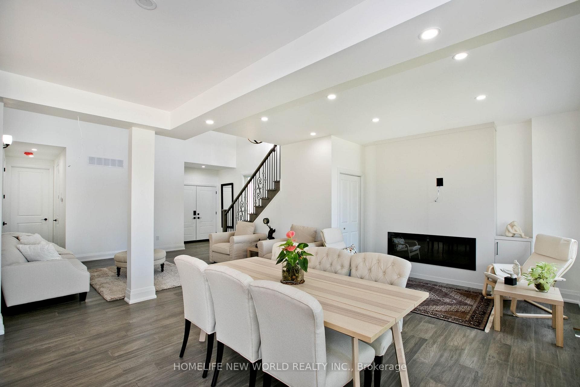 62 Simcoe Road photo 32