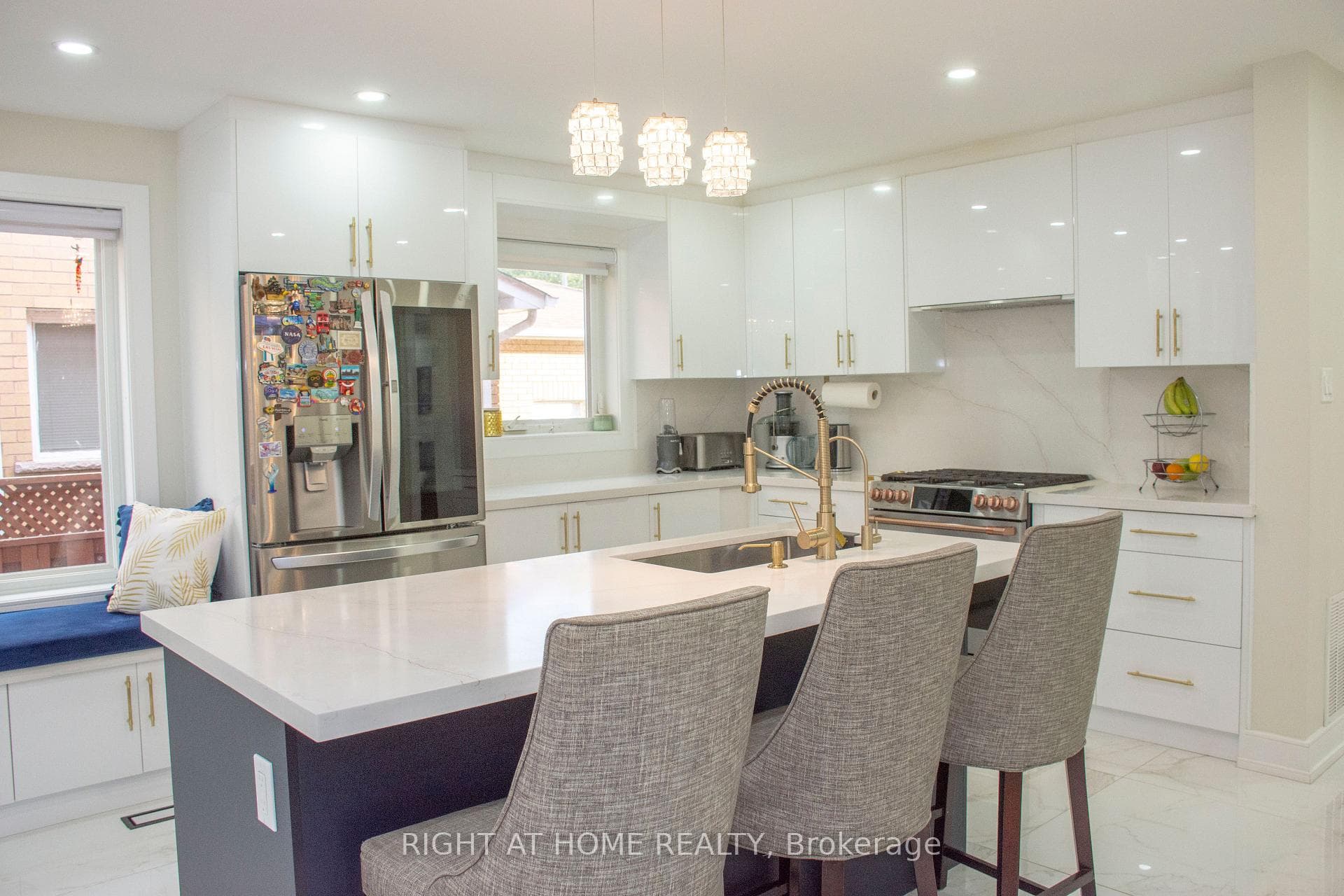24 Aristotle Drive photo 9