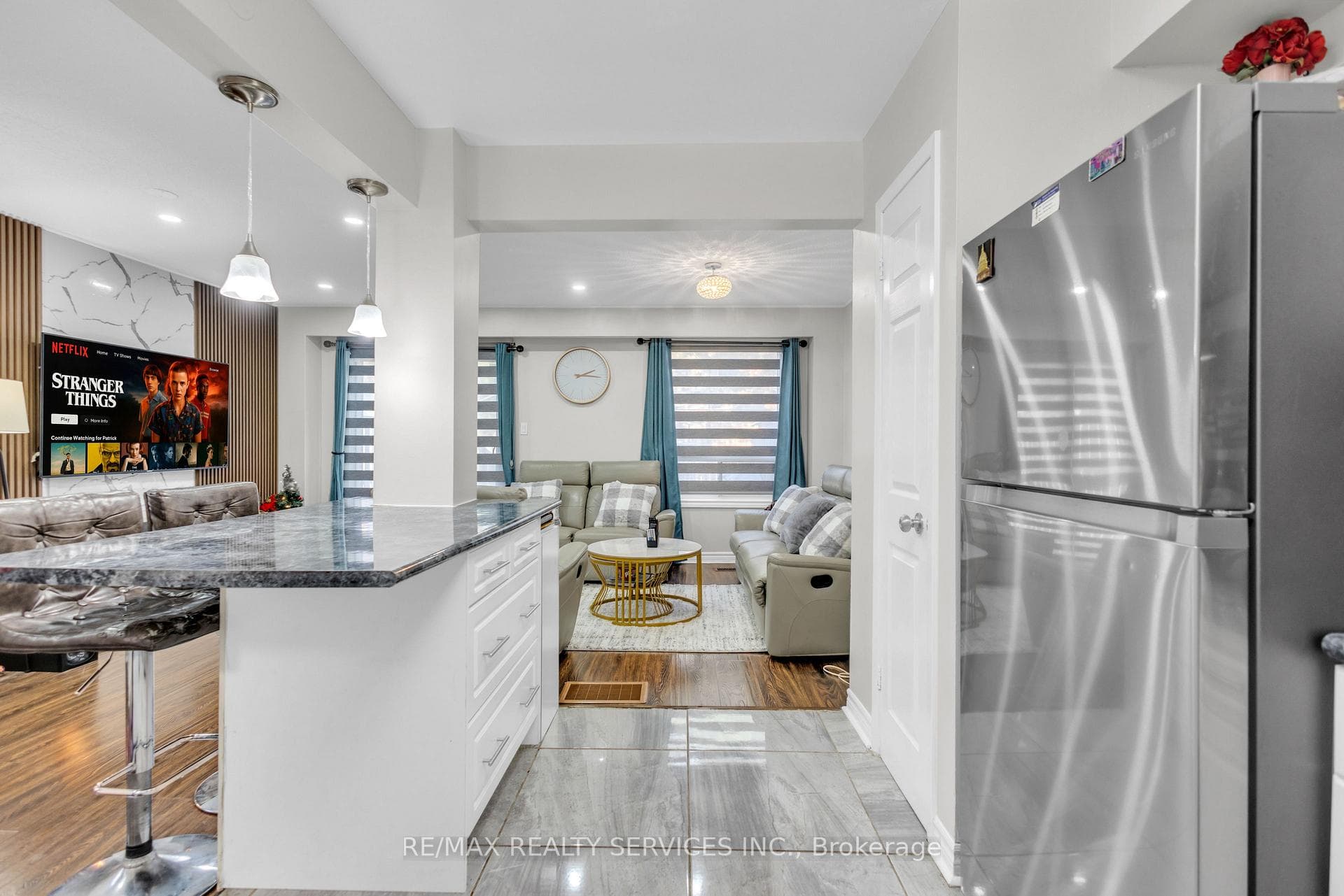 115 Foster Crescent Unit 115 photo 4