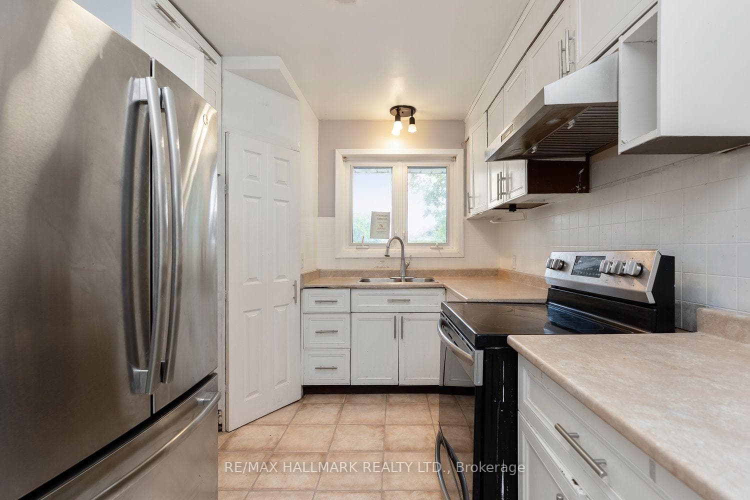 26 Flowertown Avenue photo 9