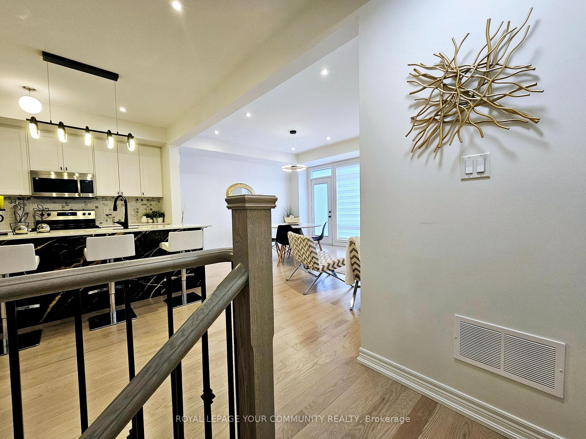 10 Broylio Lane photo 4