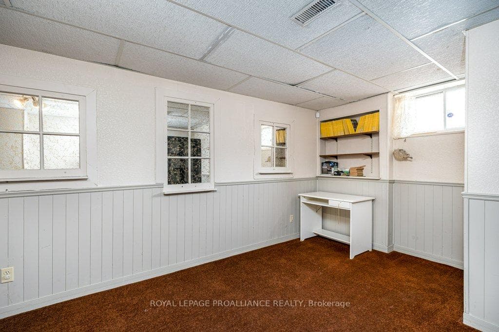 267 Bird Road photo 32