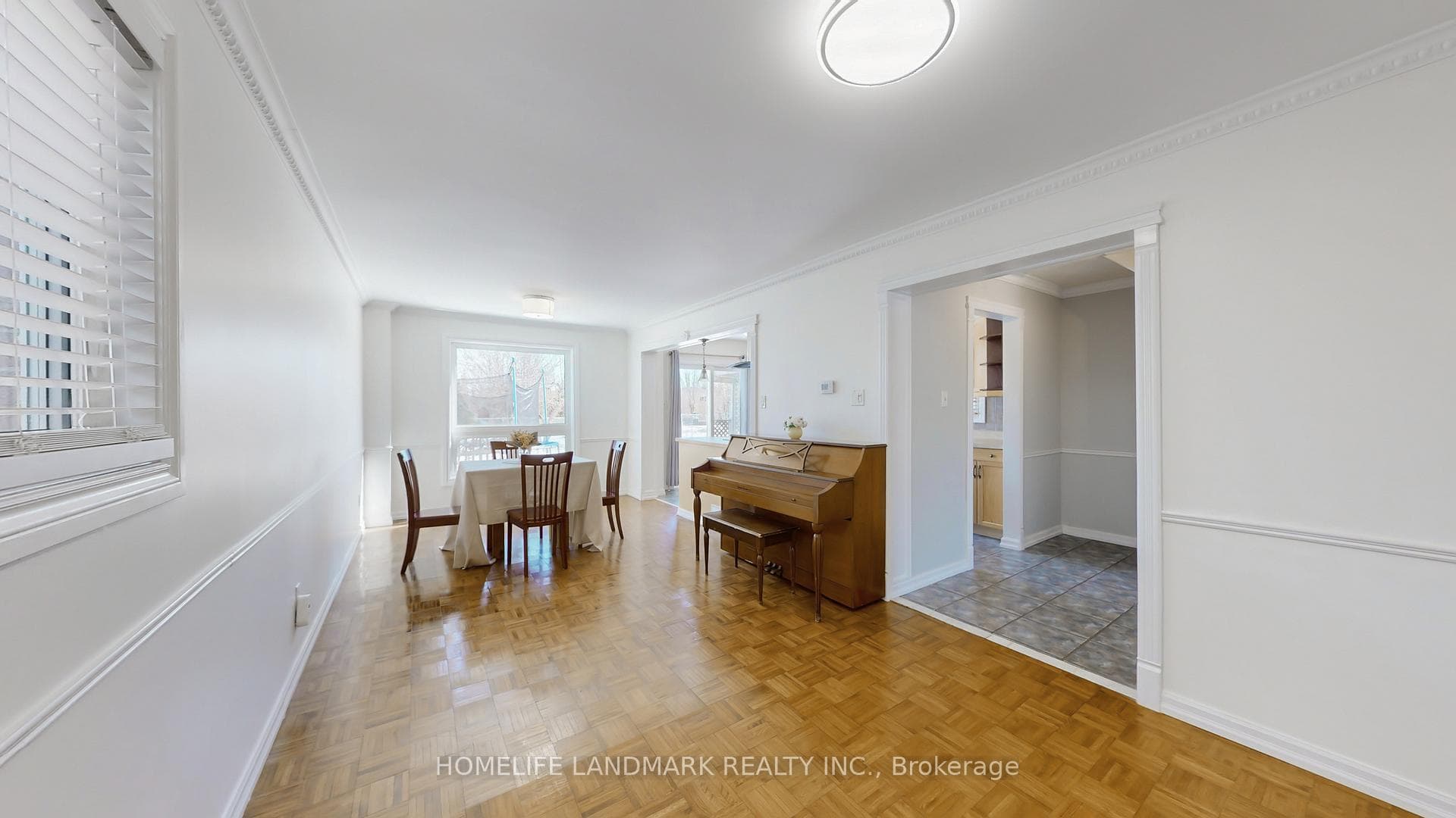 3092 Plum Tree Crescent photo 13