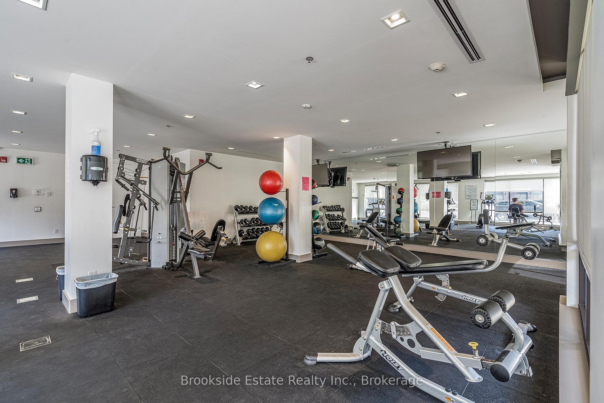40 ESPLANADE Lane Unit 202 photo 4