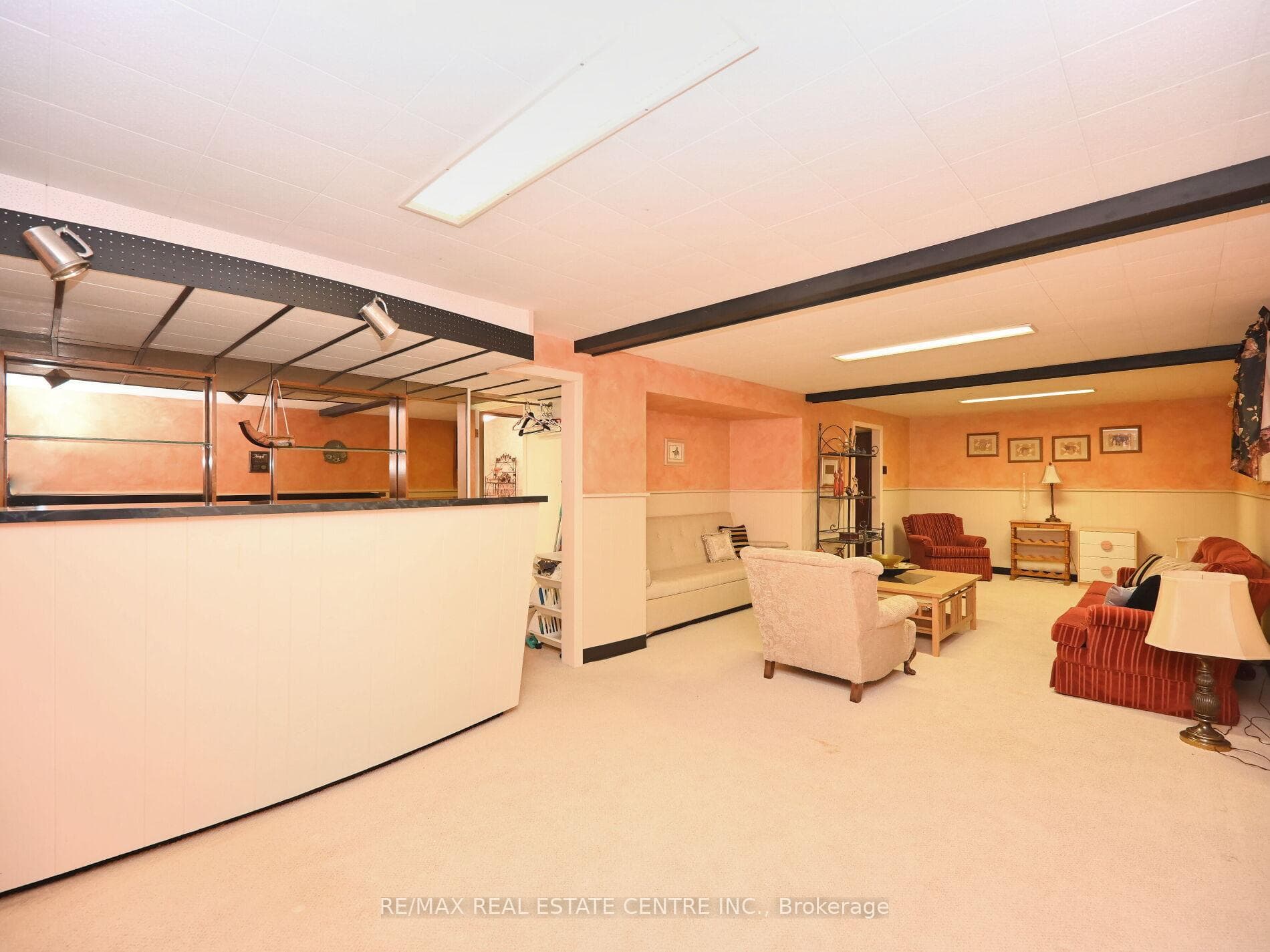 3690 Holden Crescent photo 30