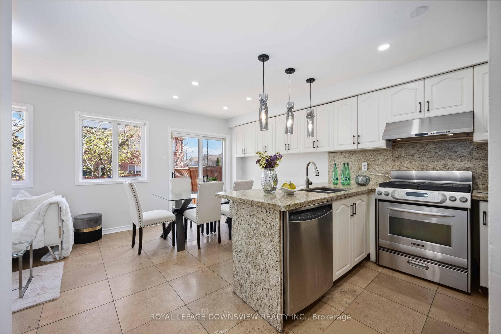 428 Wildgrass Road photo 13