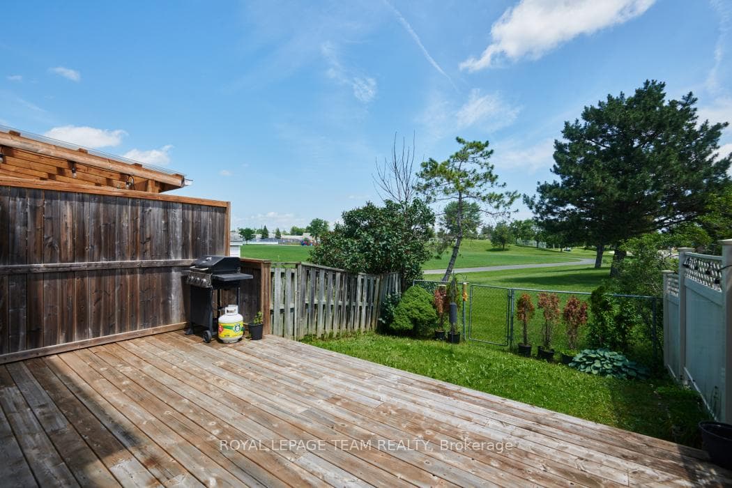 1443 Caravel Crescent photo 23
