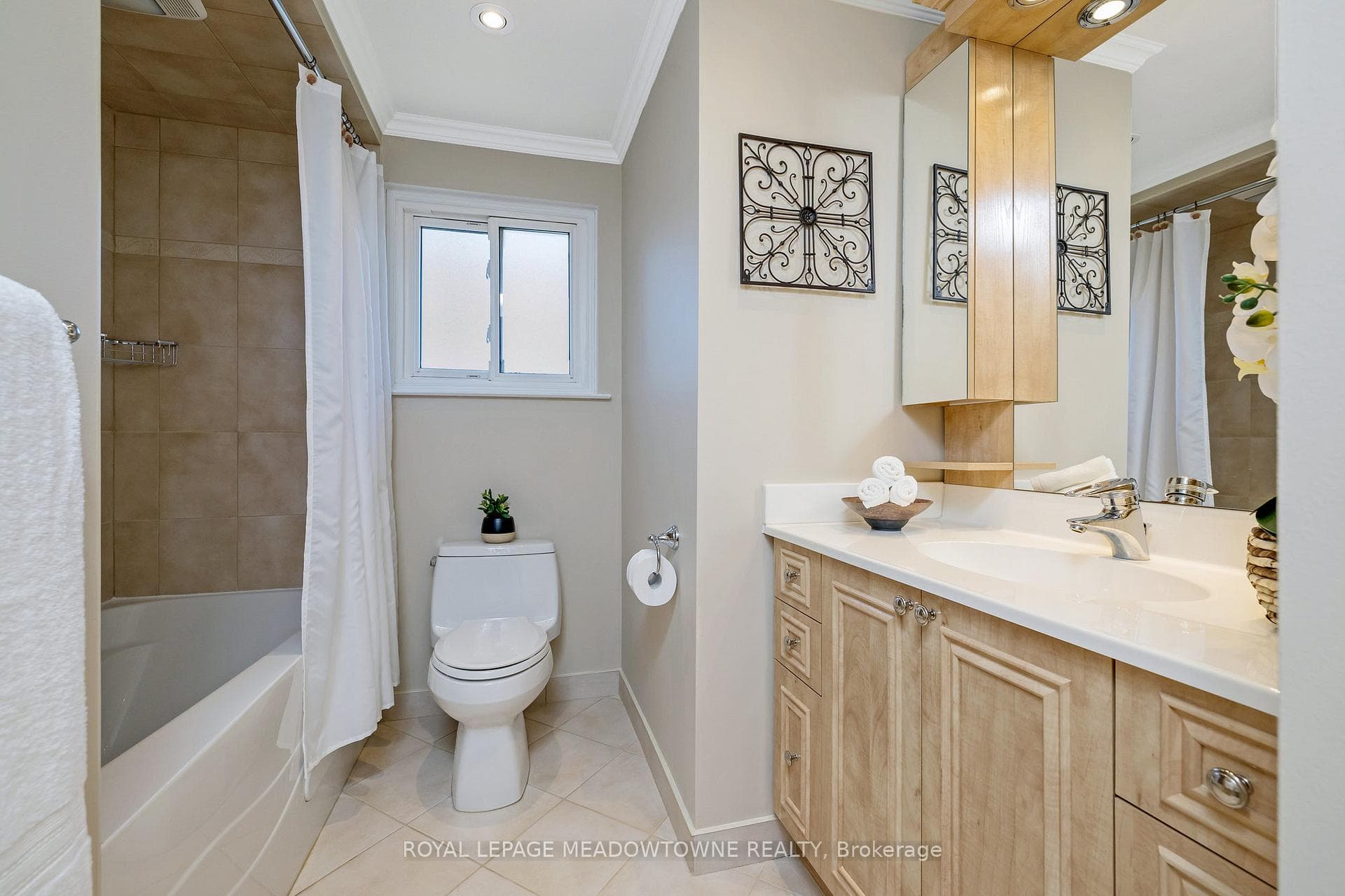 27 Lorne Scots Drive photo 31