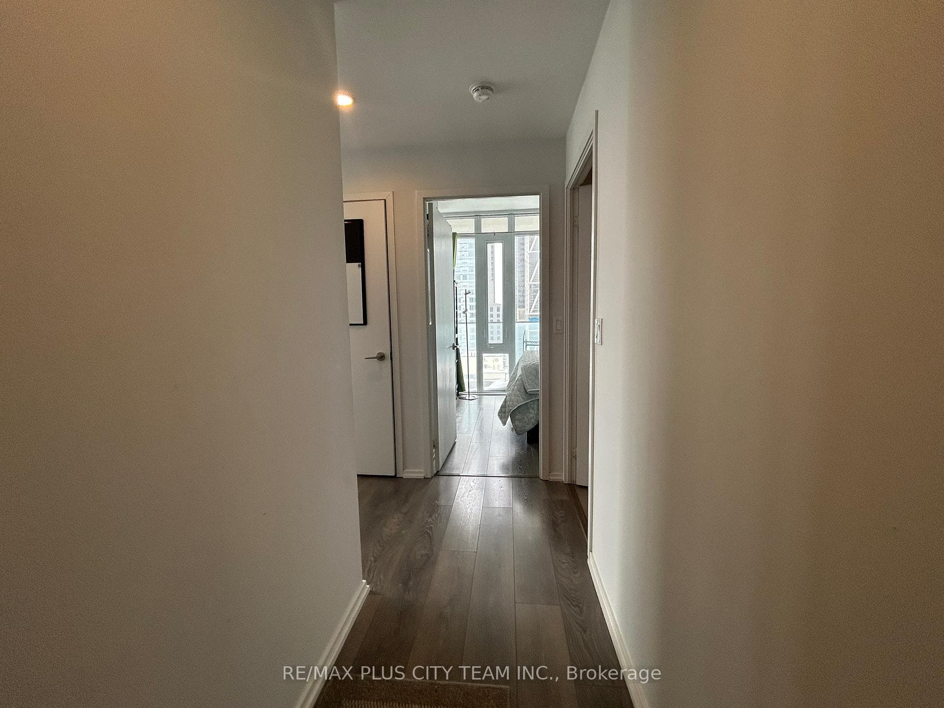 75 St Nicholas Street Unit 2607 photo 12