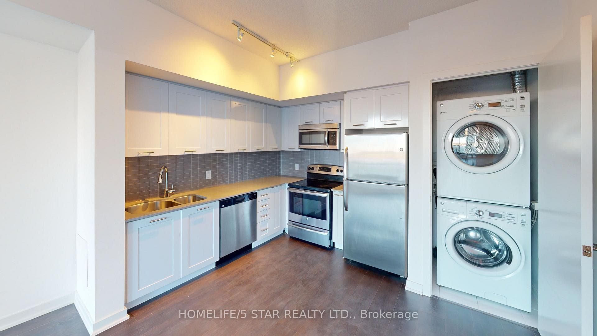 2200 Lake Shore Boulevard Unit 906 photo 4