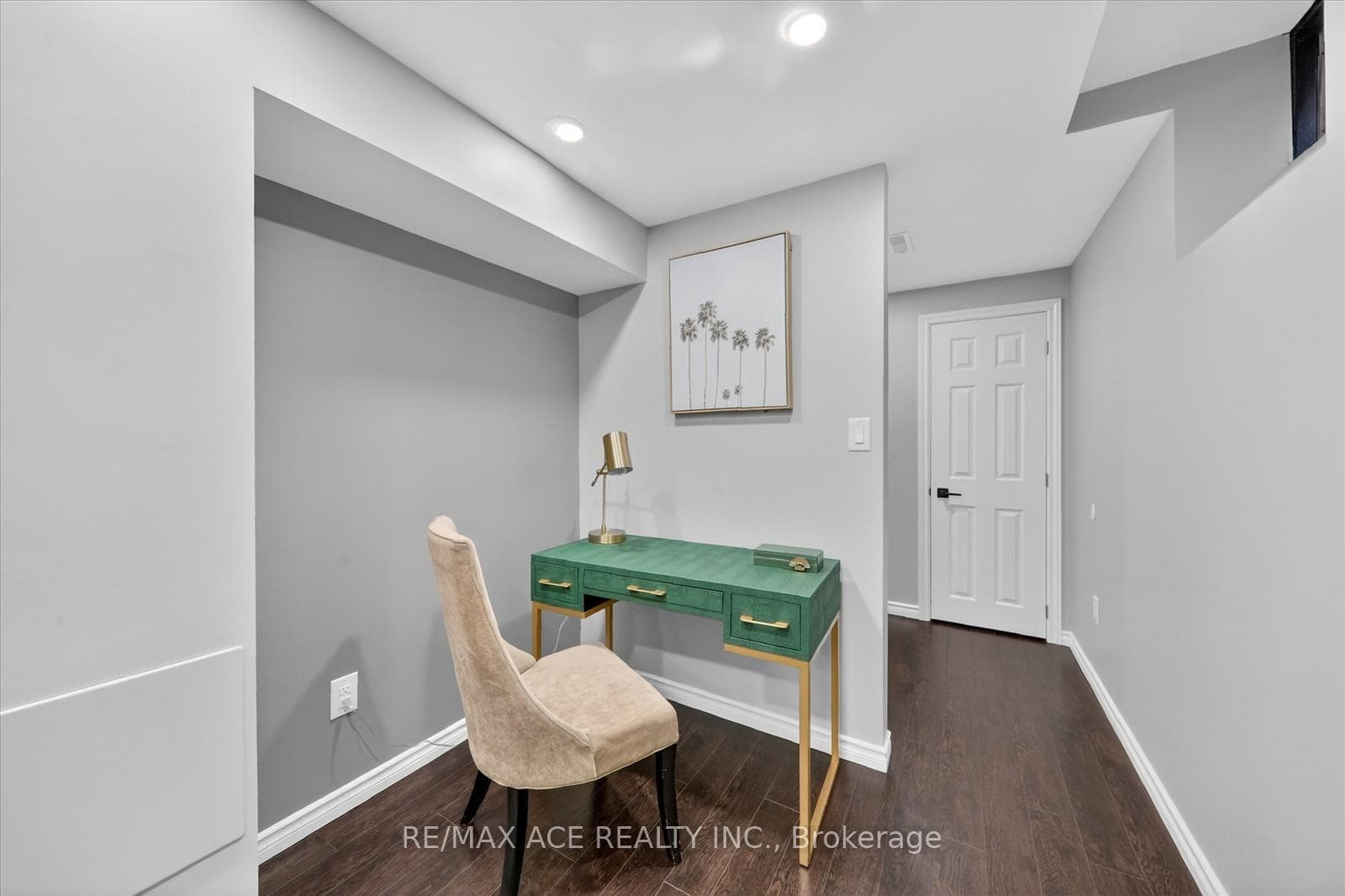 1 Aldcroft Crescent photo 38
