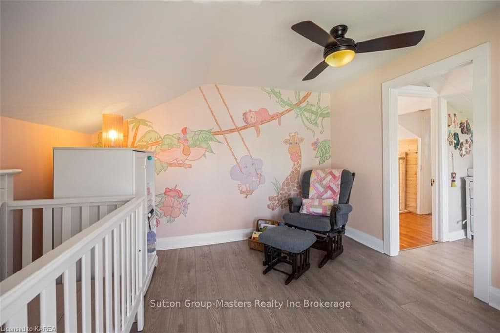 2231 WELLINGTON Street photo 38