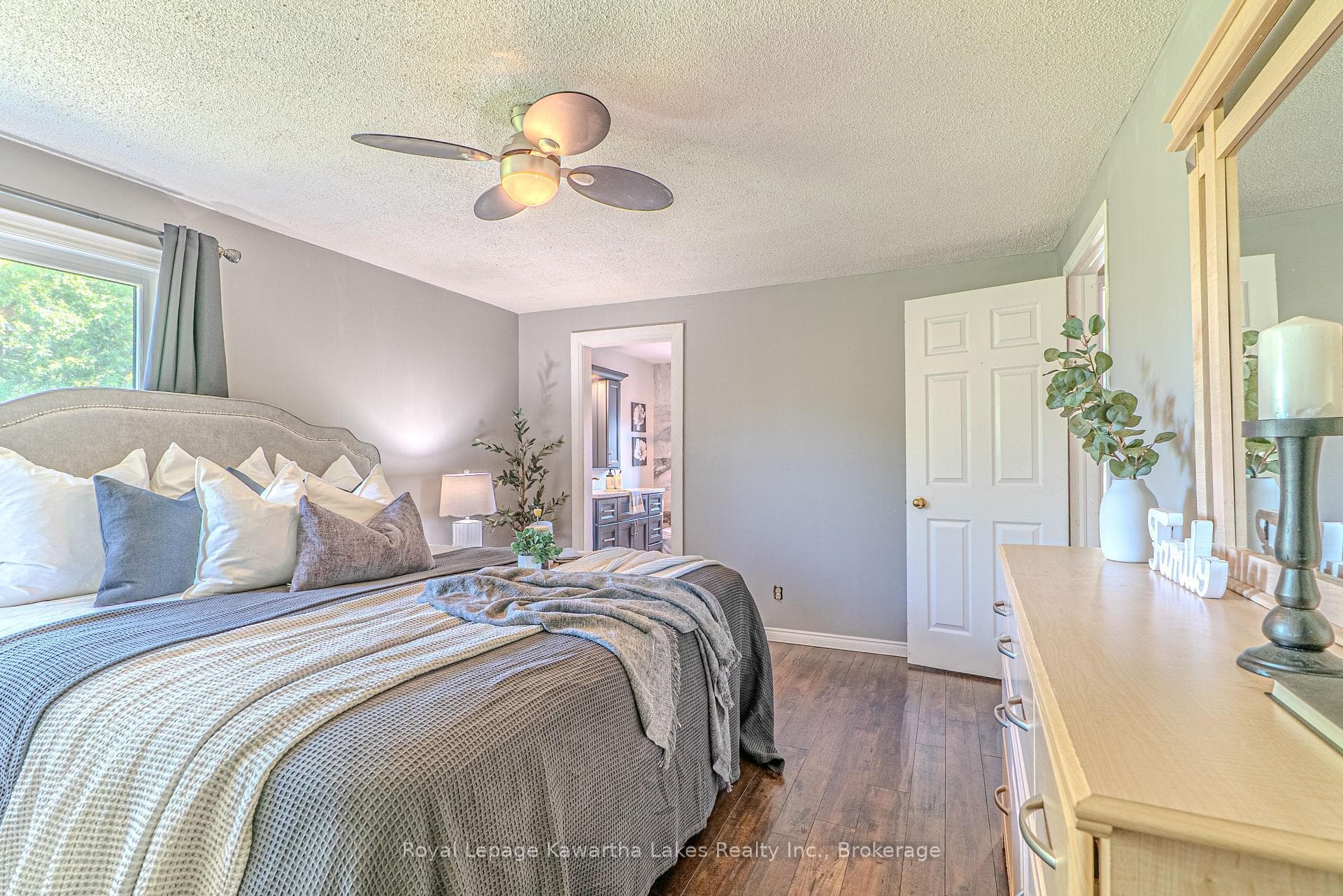 60 Sanderling Crescent photo 29