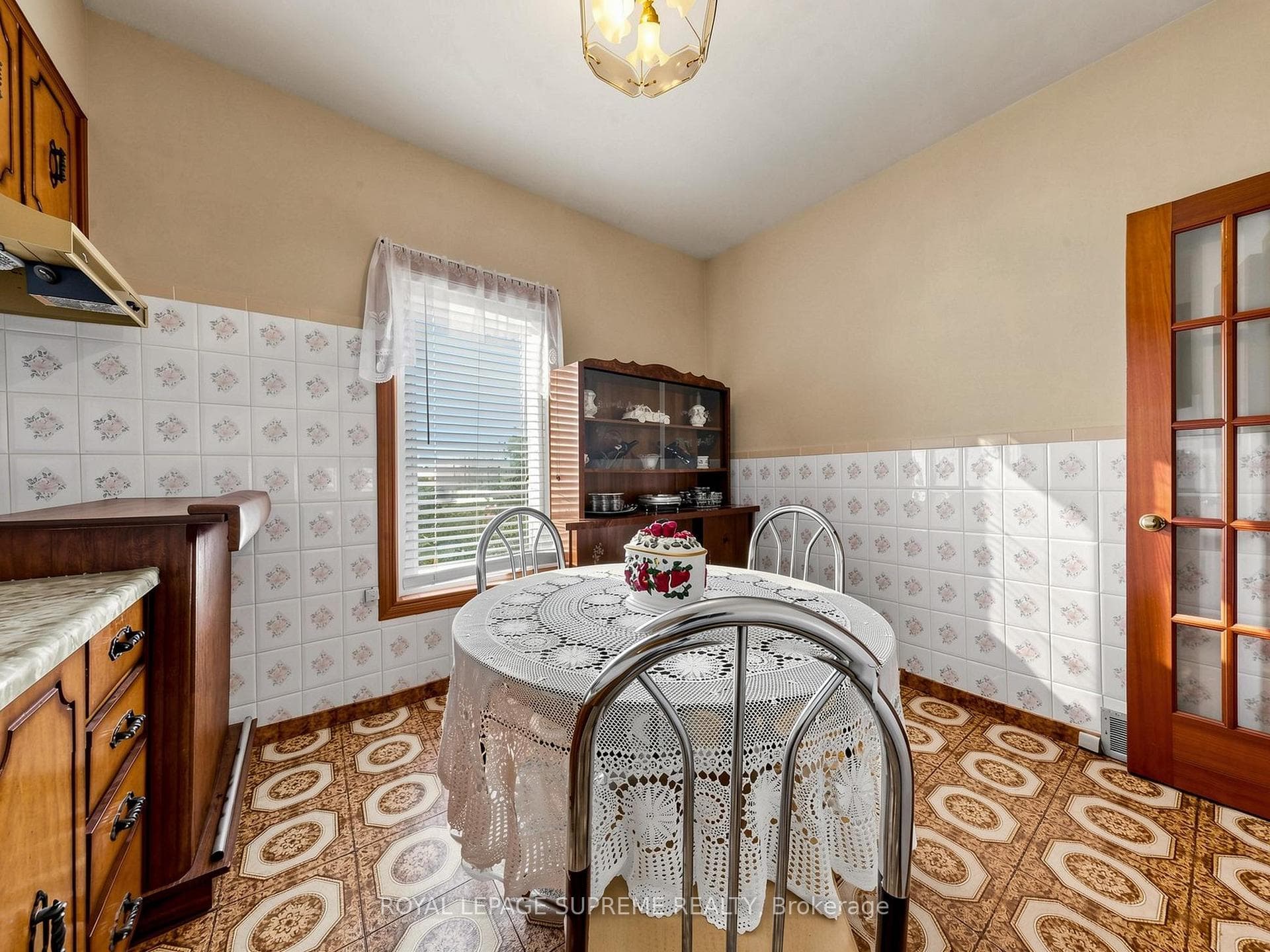 196 Palmerston Avenue photo 41