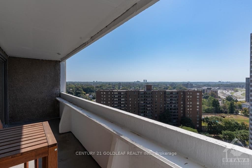 1081 AMBLESIDE Drive Unit 1707 photo 15