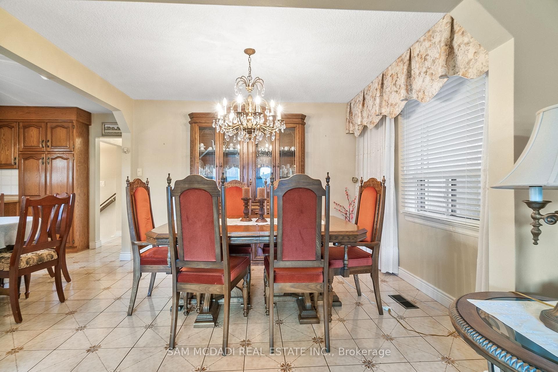 83 Evans Avenue photo 17