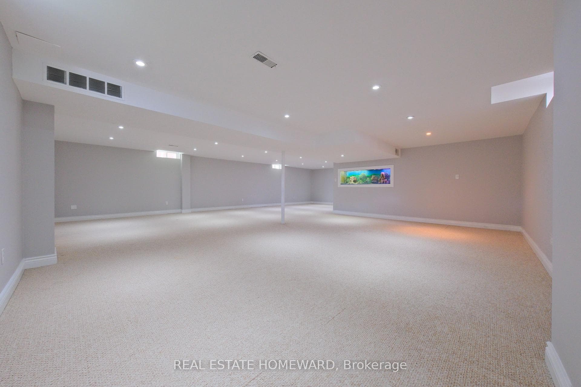 1283 Vincent Crescent photo 37