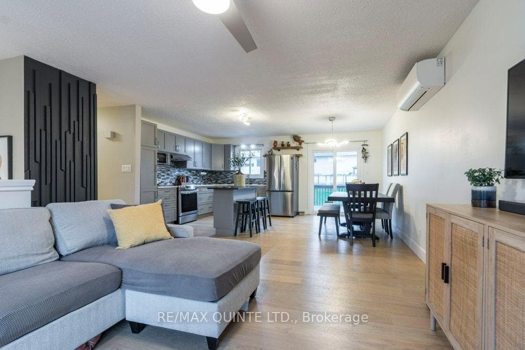 114 Nicholas Street photo 8