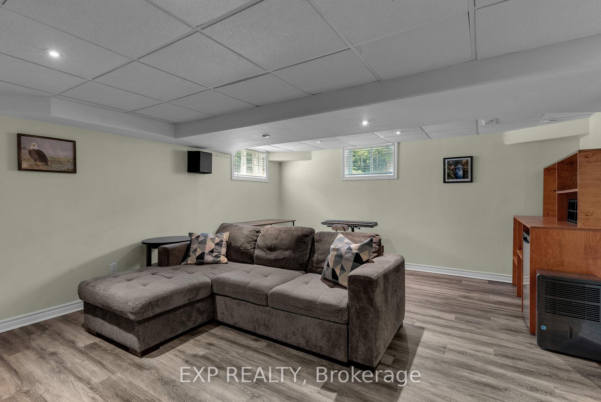 872 Muirfield Crescent photo 34