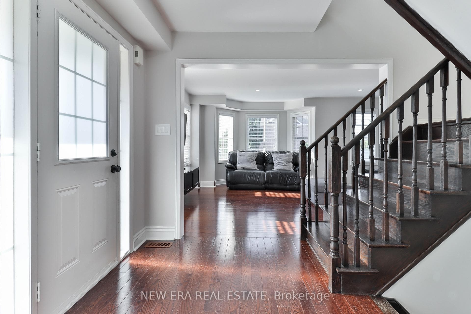 331 Davos Road photo 7
