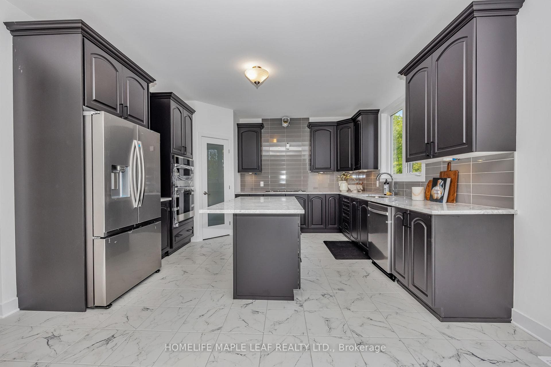 264 Antler Court photo 8