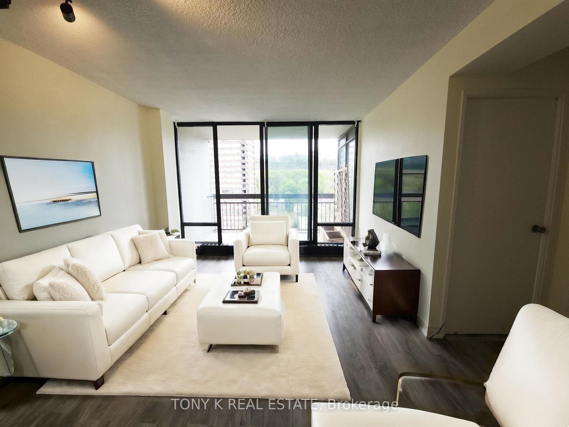 150 Charlton Avenue Unit 2305 photo 1