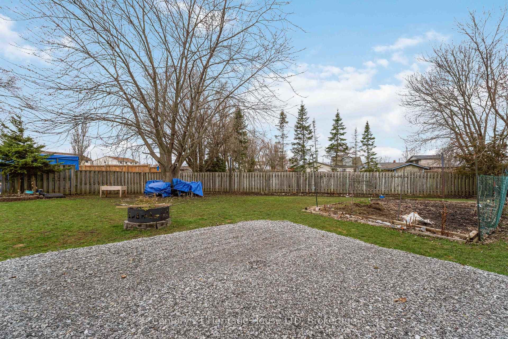 21 Justina Court photo 39