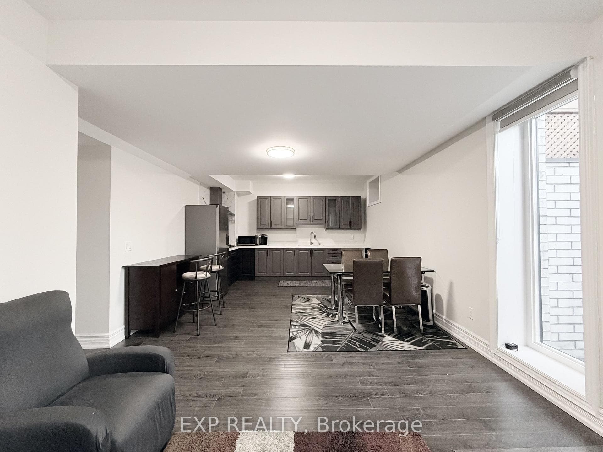 1606 Sandhurst Crescent Unit Lower photo 16