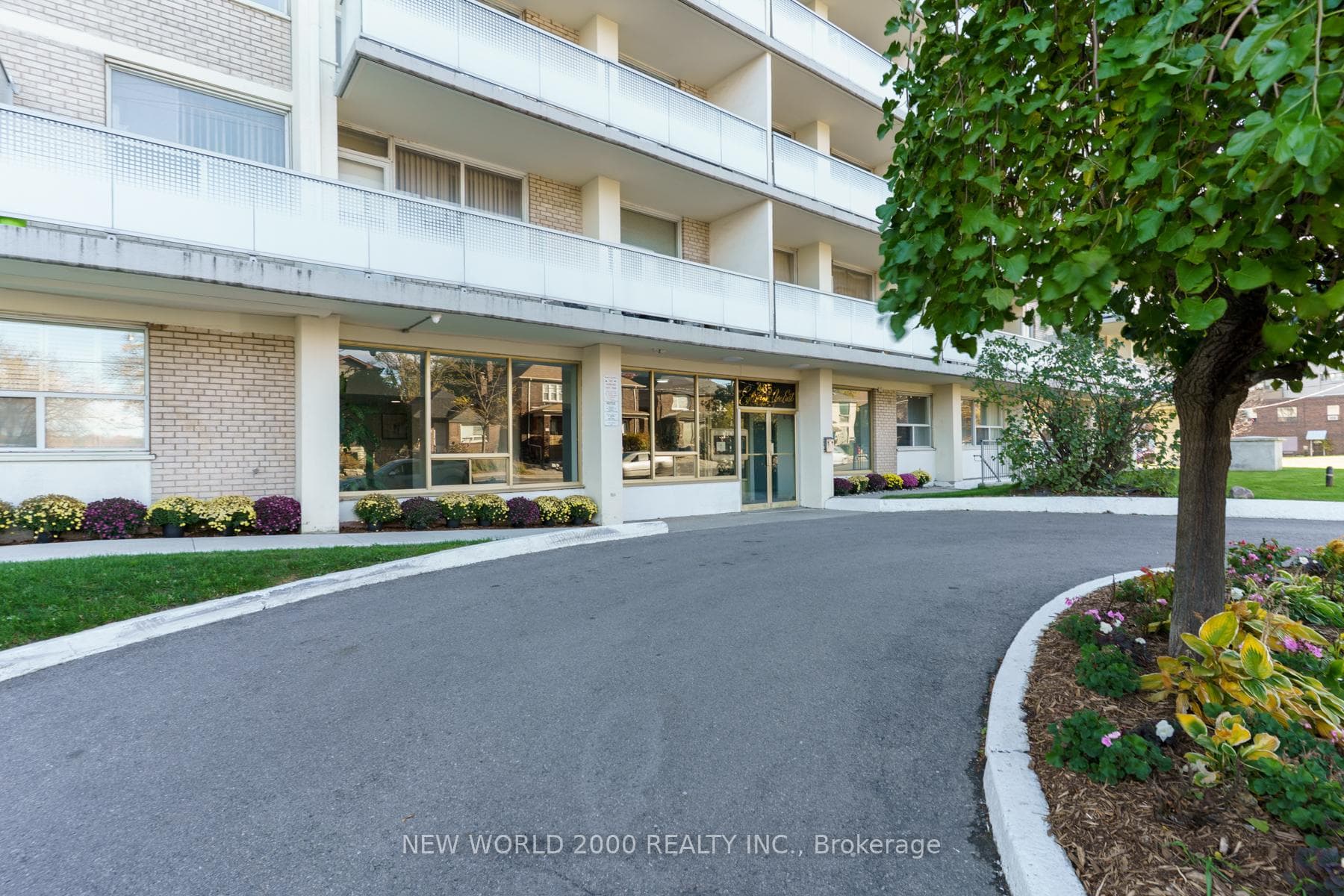 485 Eglinton Avenue Unit 1003 photo 10