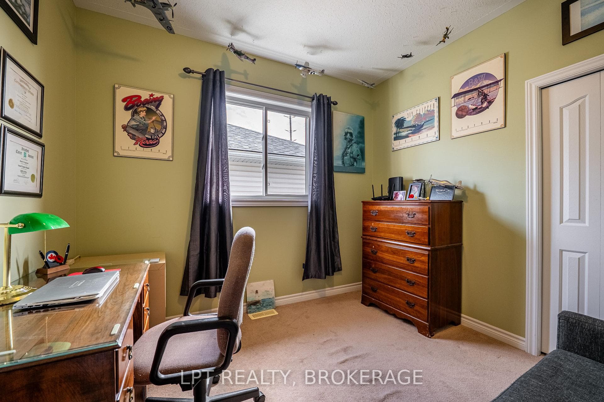 2073 Swanfield Street photo 22