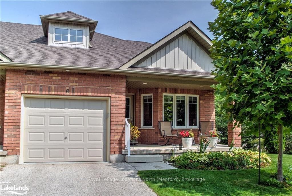 8 RUSSETT Drive photo 1