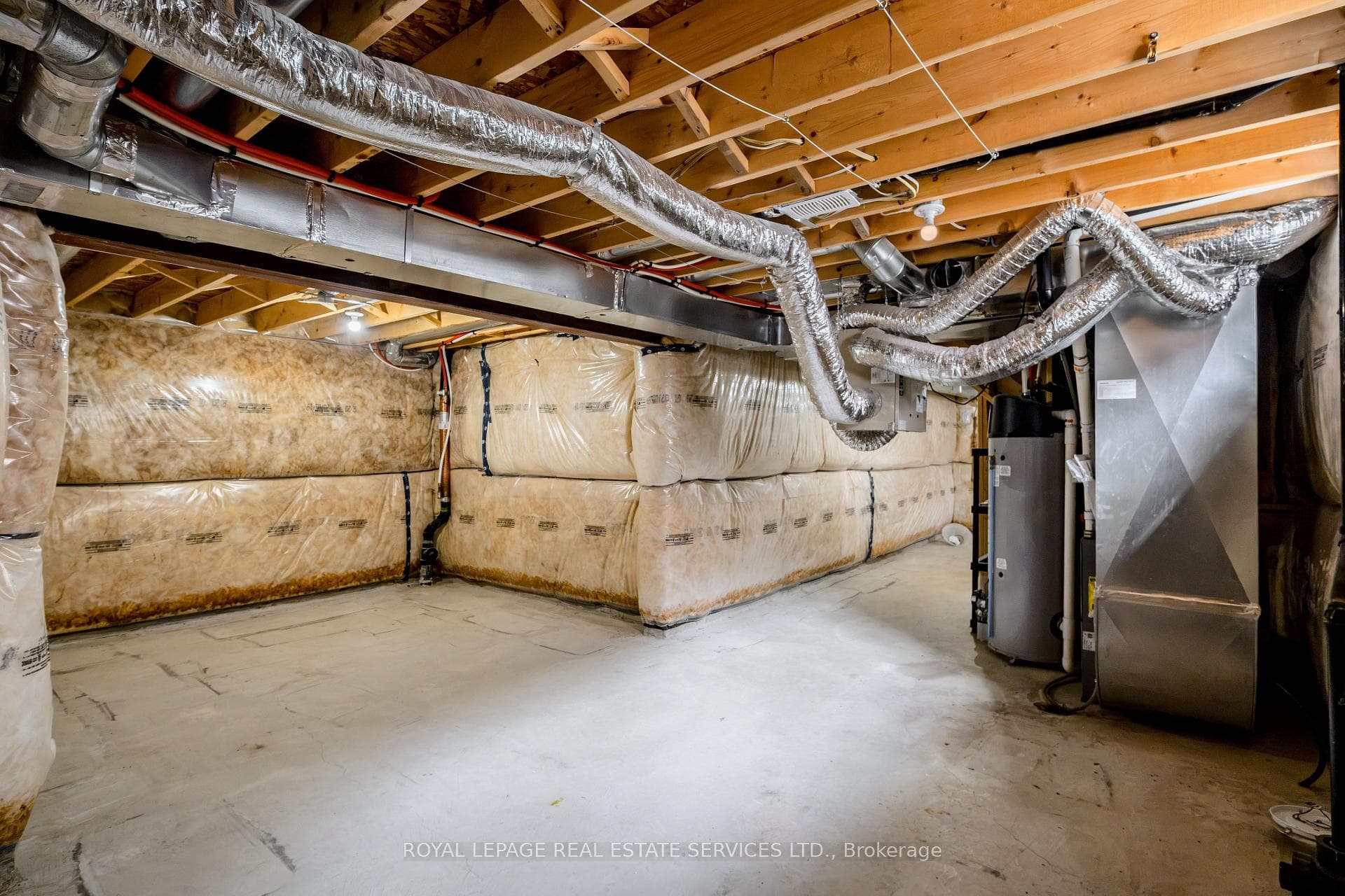 152 Munro Circle photo 46