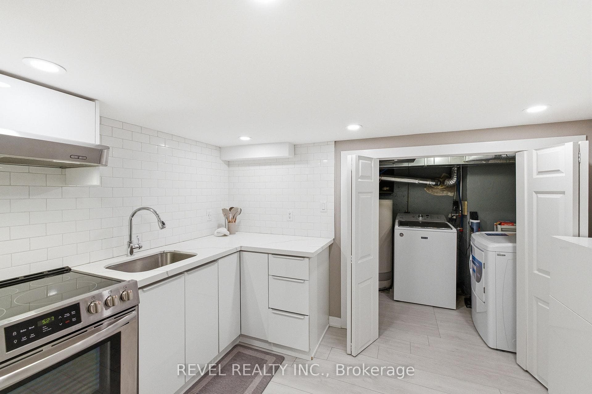 308 King Street photo 22
