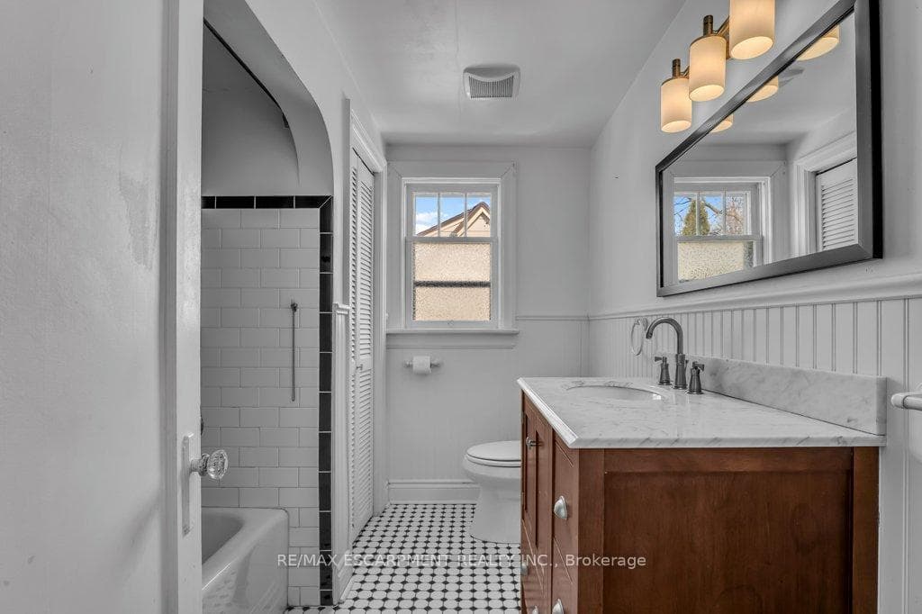 10 Robinson Street photo 9