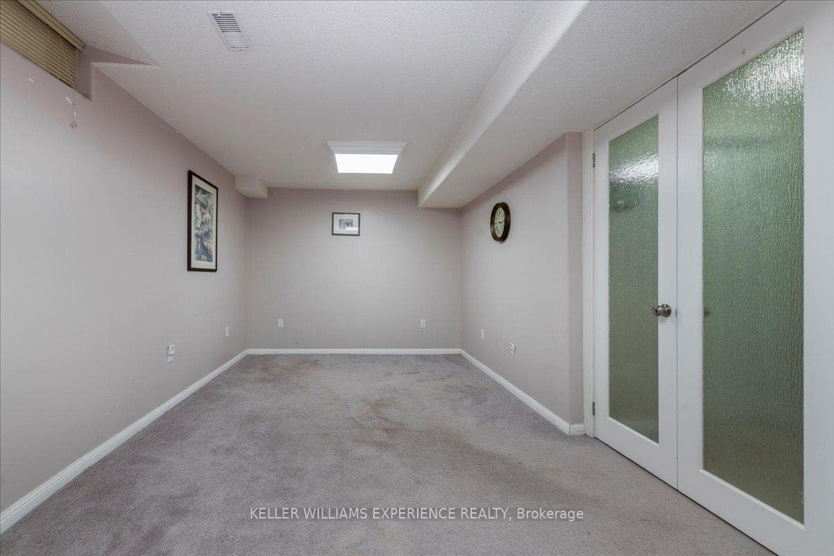 132 James Street photo 38
