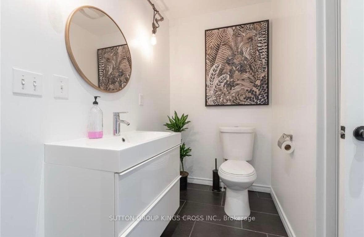 179 John Street Unit Upper photo 9