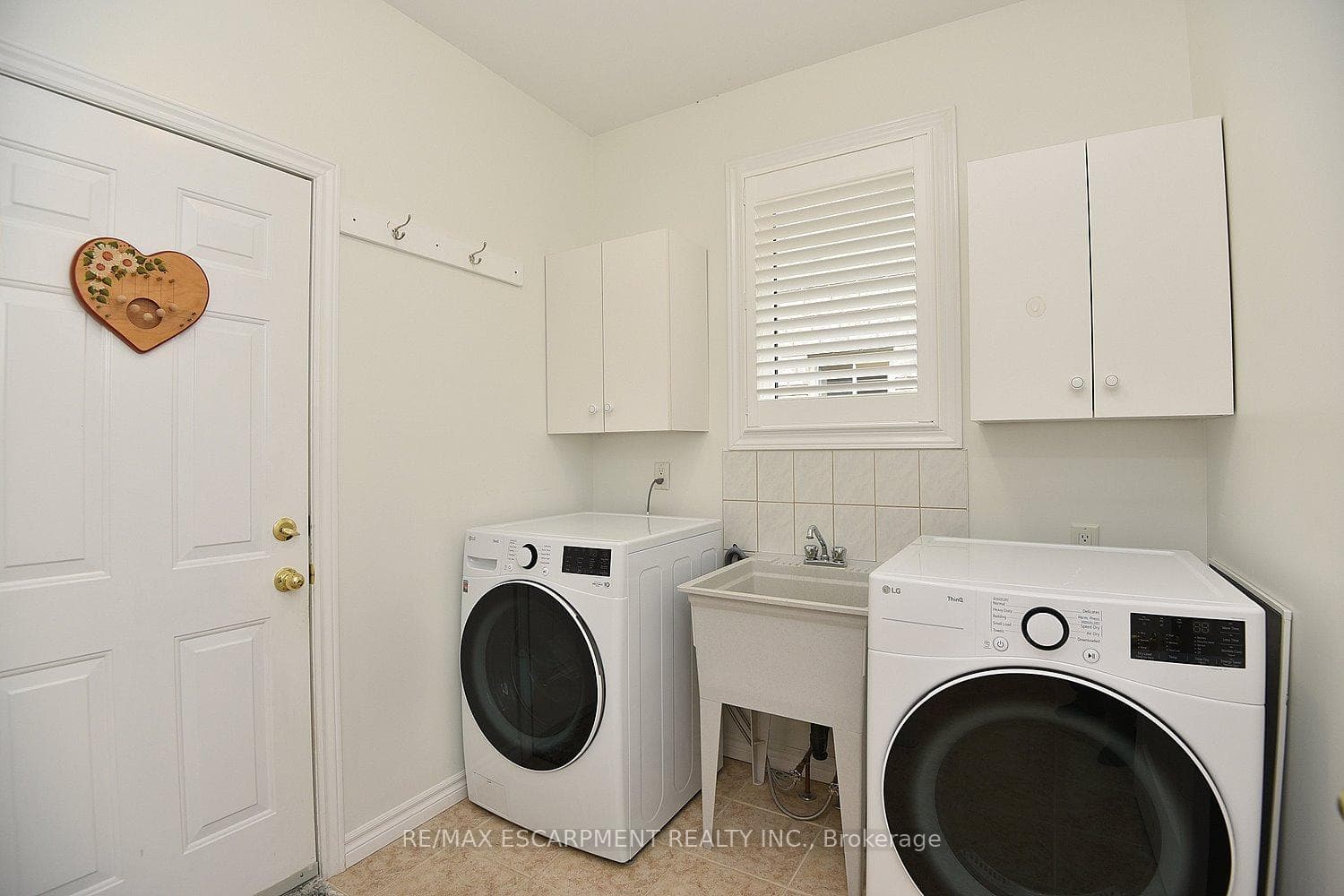 211 Valridge Drive photo 24