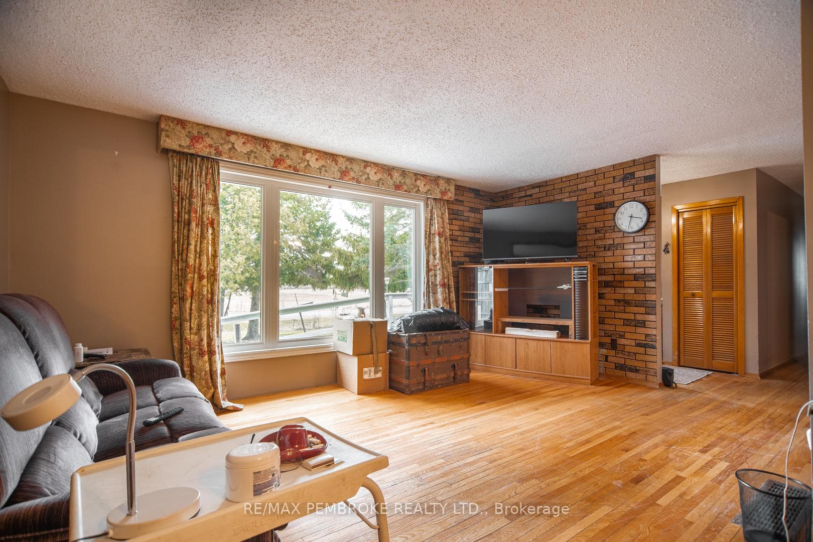 3091 Micksburg Road photo 10