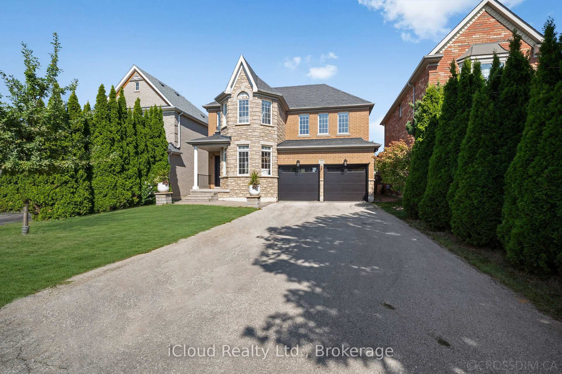 60 Tuscana Boulevard photo 2